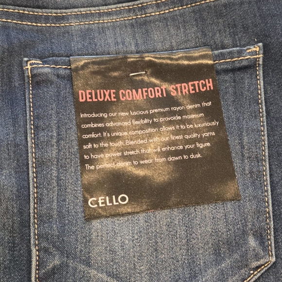 NWT Cello High Rise Crop Skinny Jeans Size 11 - Picture 9 of 13